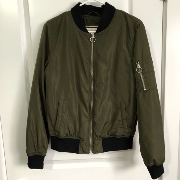 GARAGE THE MUST-HAVE BOMBER JACKET (ARMY GREEN) - Picture 1 of 10